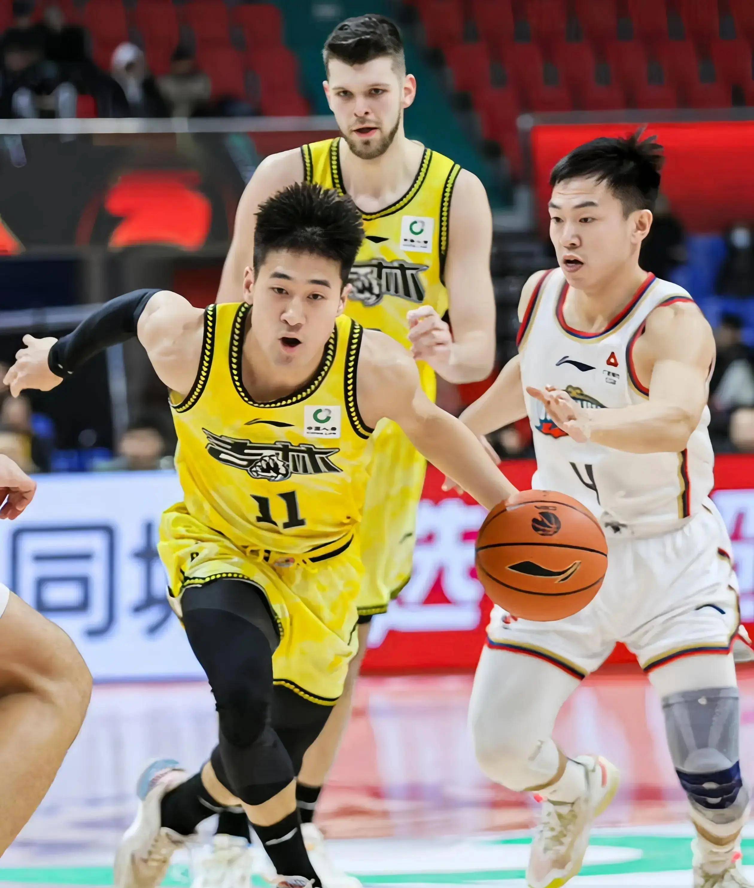 包含今晚CBA季后赛焦点战，洛杉矶快船遗憾出局，更衣室稳定，年轻球员得到机会的词条-九游入口